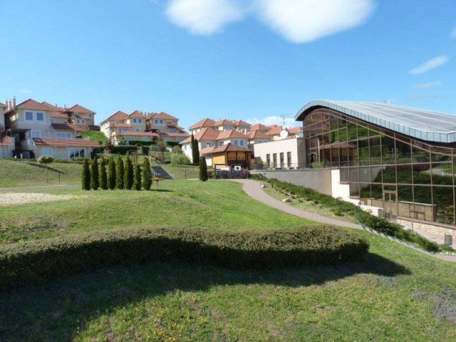 Eladó ipari ingatlan, Dunaszentmiklóson 1500 M Ft