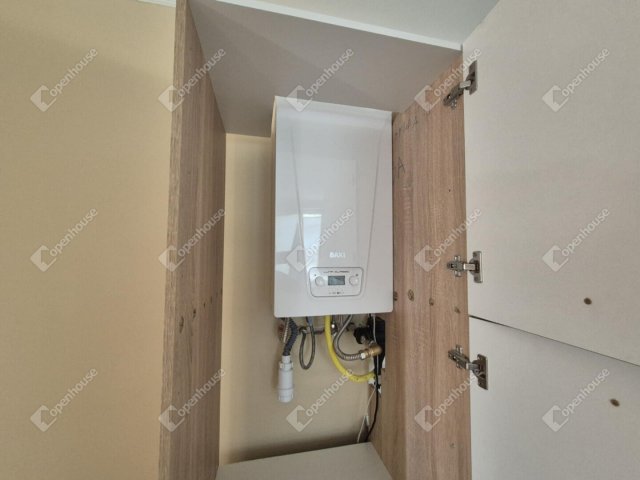 Eladó családi ház, Monoron 67.5 M Ft, 3 szobás