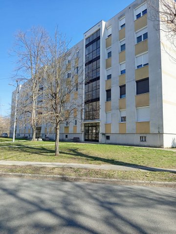 Eladó téglalakás, Almásfüzitőn 58 M Ft, 3 szobás