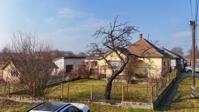 Eladó családi ház, Érsekvadkerten 19.99 M Ft, 3 szobás