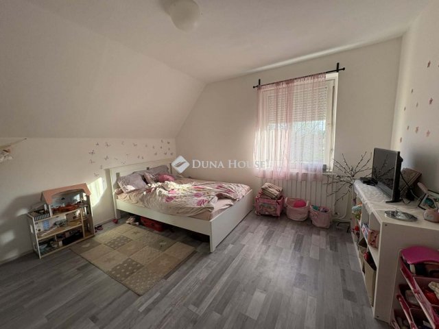 Eladó családi ház, Hernádon 84.9 M Ft, 6 szobás