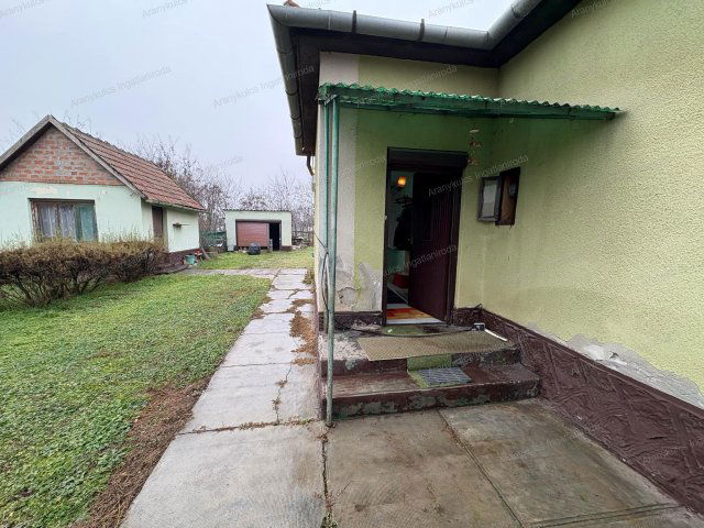 Eladó családi ház, Lőkösházán 7.2 M Ft, 2 szobás