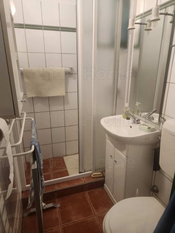Eladó családi ház, Fonyódon 69.9 M Ft, 5 szobás