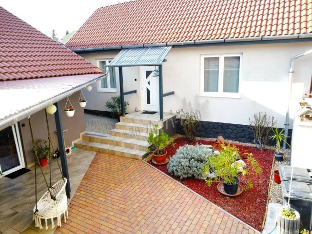 Eladó családi ház, Egerben 124.9 M Ft, 4+2 szobás