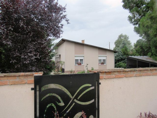 Eladó ikerház, Dabason 74.5 M Ft, 3 szobás / költözzbe.hu