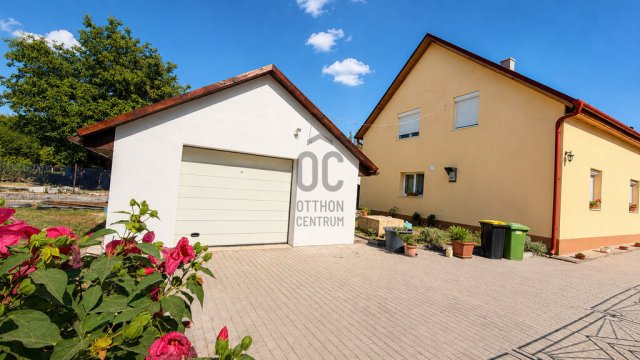 Eladó családi ház, Csömörön 119.9 M Ft, 4 szobás