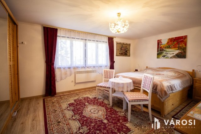 Eladó nyaraló, Orosházán 50 M Ft, 4 szobás