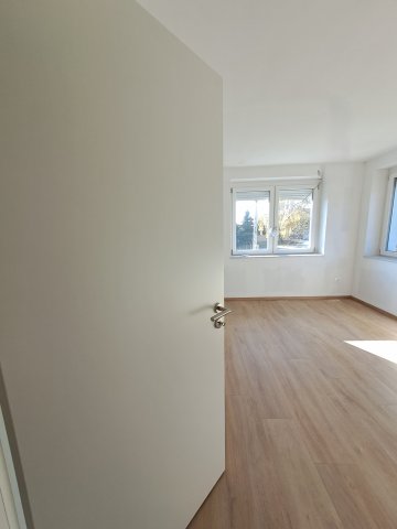 Eladó ikerház, Darnózseliben 79.9 M Ft, 4 szobás