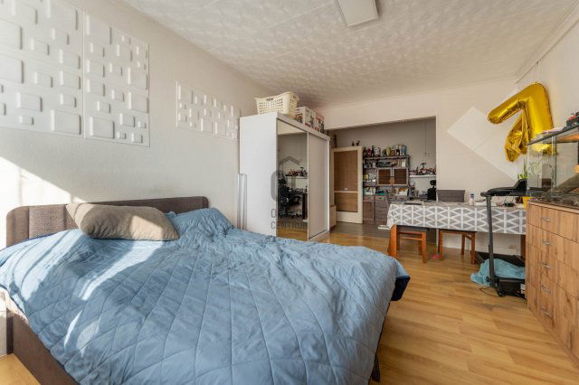 Eladó panellakás, Pétfürdőn 34.9 M Ft, 2 szobás