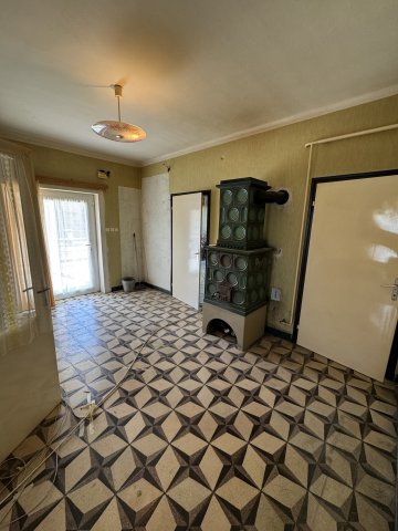 Eladó családi ház, Veszprémben 125 M Ft, 4+3 szobás