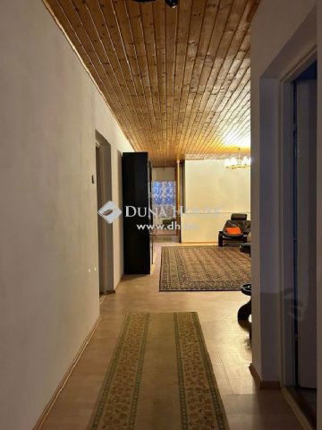 Eladó családi ház, Vecsésen 169 M Ft, 9 szobás