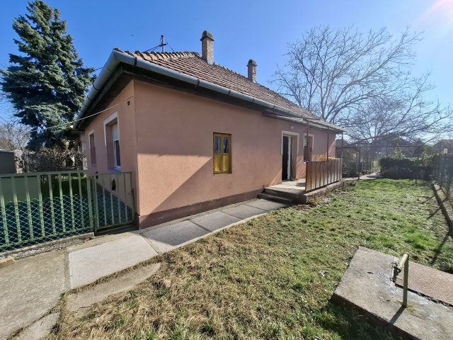 Eladó családi ház, Gyálon 75.9 M Ft, 3 szobás