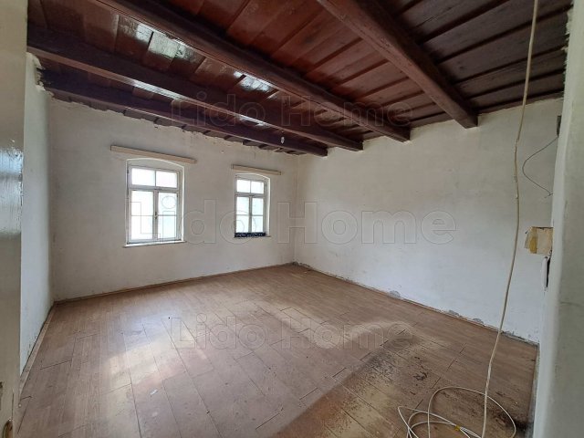 Eladó családi ház, Beleznán 9.5 M Ft, 2 szobás