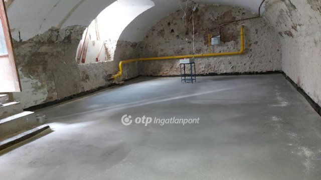 Eladó ipari ingatlan, Budapesten, XI. kerületben 45.2 M Ft