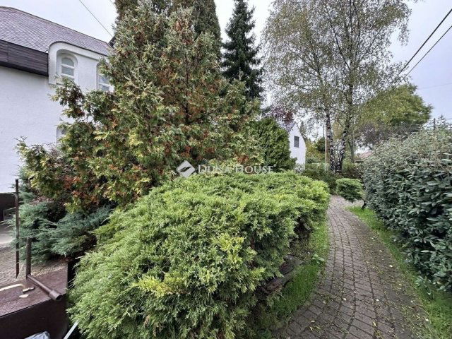 Eladó családi ház, Budapesten, III. kerületben 299.9 M Ft