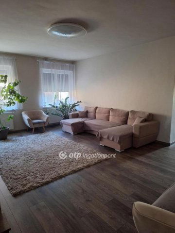 Eladó téglalakás, Fehérgyarmaton 65 M Ft, 3 szobás