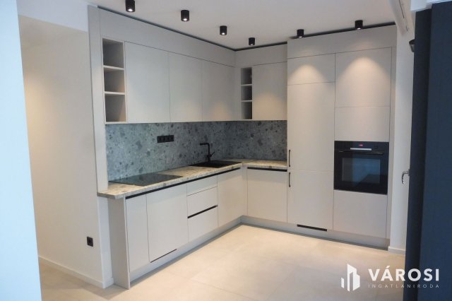 Kiadó téglalakás, albérlet, Szegeden 422 E Ft / hó, 3 szobás