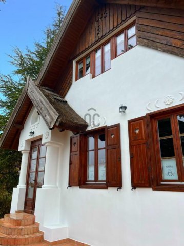 Eladó családi ház, Nagykovácsiban 235 M Ft, 5 szobás