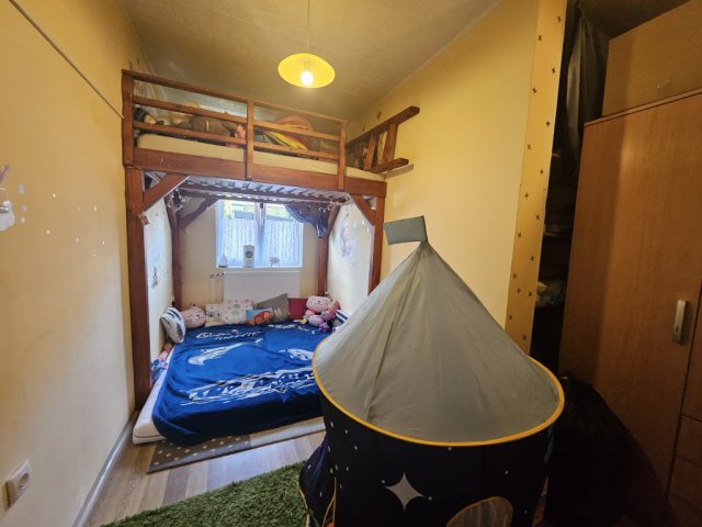 Eladó családi ház, Budapesten, XV. kerületben 67.5 M Ft