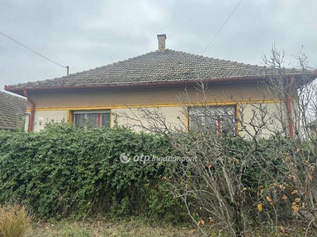 Eladó családi ház, Monostorpályin 39.999 M Ft, 3 szobás