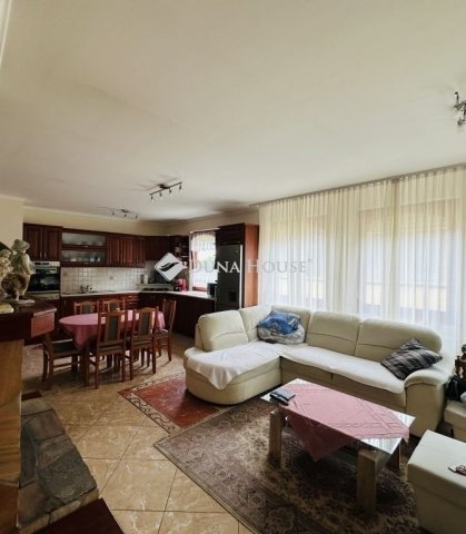 Eladó családi ház, Kecskeméten 100 M Ft, 4 szobás