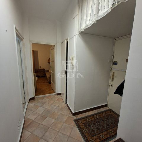 Kiadó téglalakás, albérlet, Tatabányán 135 E Ft / hó