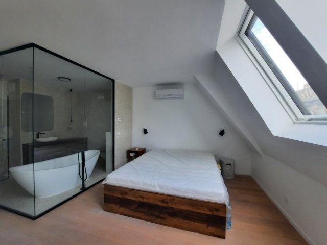 Eladó téglalakás, Budapesten, VI. kerületben 153.495 M Ft