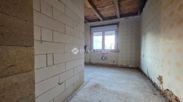 Eladó családi ház, Vépen 37.5 M Ft, 4 szobás