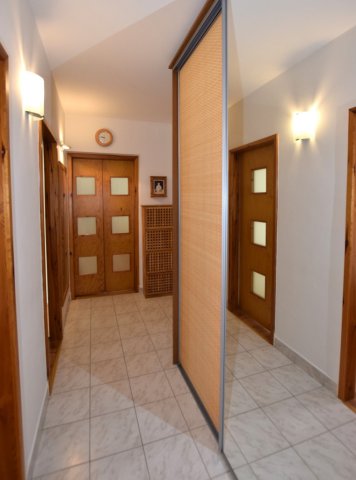 Kiadó panellakás, albérlet, Debrecenben 210 E Ft / hó