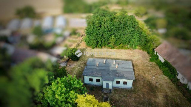 Eladó családi ház, Tengelicén 33.9 M Ft, 6 szobás