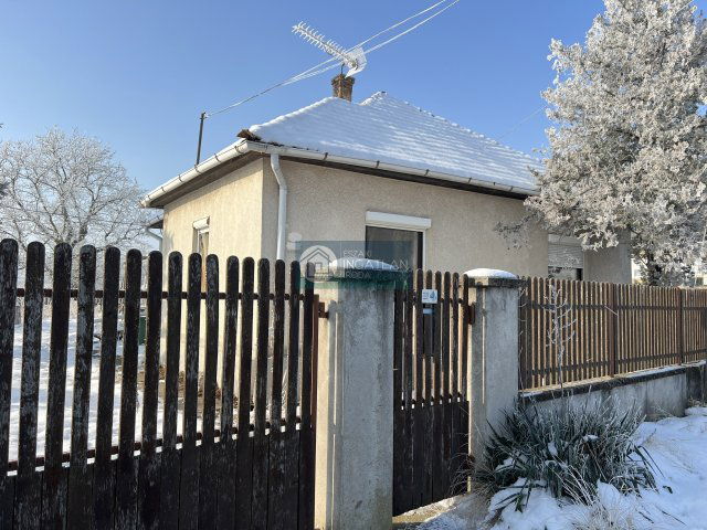 Eladó családi ház, Felsőnyárádon 15.9 M Ft, 2 szobás