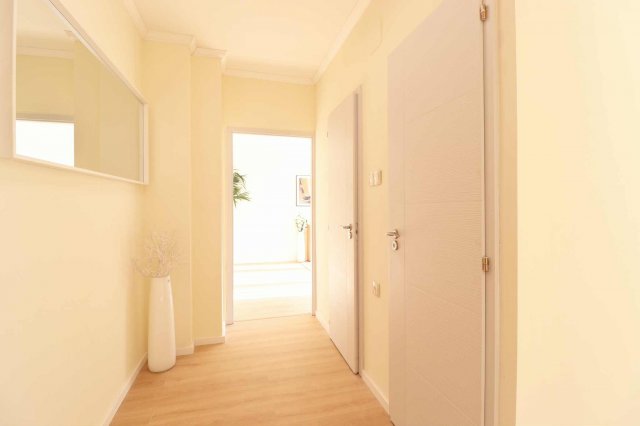 Eladó panellakás, Dunaújvárosban 39 M Ft, 2 szobás