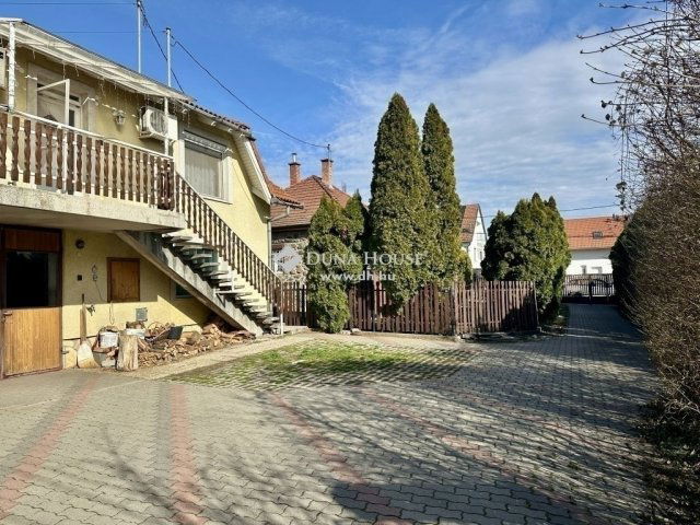 Eladó családi ház, Szentendrén 168 M Ft, 4 szobás