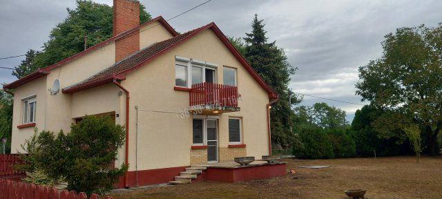Eladó családi ház, Kiskunmajsán, Iparhegyi utcában 49 M Ft
