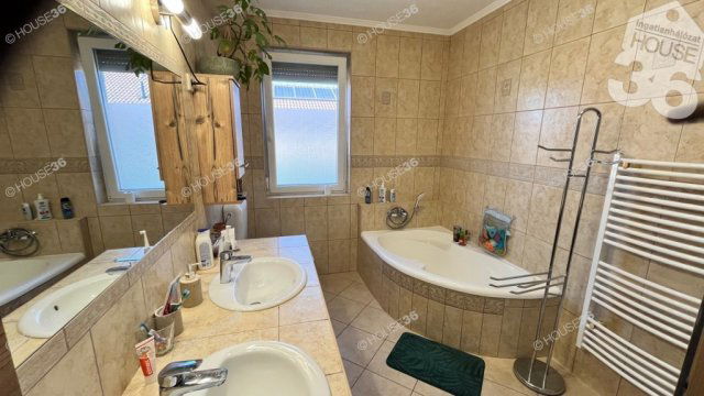 Eladó családi ház, Kecskeméten 110 M Ft, 4 szobás