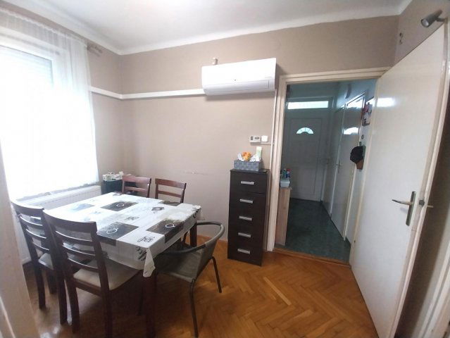 Eladó téglalakás, Komáromban 36.9 M Ft, 2 szobás