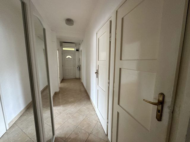 Eladó téglalakás, XXI. kerületben, Kossuth Lajos utcában