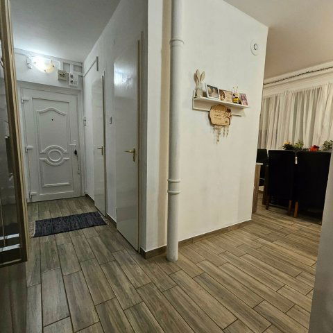 Eladó panellakás, Szabadszálláson, Mátyás Király téren