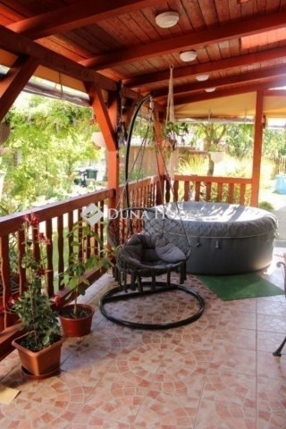 Eladó ikerház, Budapesten, XVI. kerületben 179.9 M Ft, 7 szobás