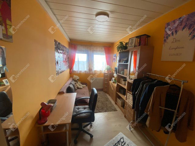 Eladó téglalakás, Mosonmagyaróváron 47 M Ft, 3 szobás