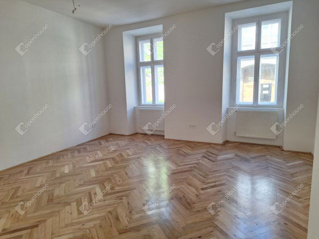Eladó téglalakás, Sopronban 47.5 M Ft, 2 szobás