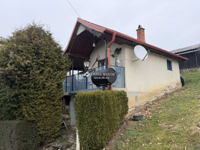 Eladó családi ház, Lentiben 4 M Ft, 1+1 szobás