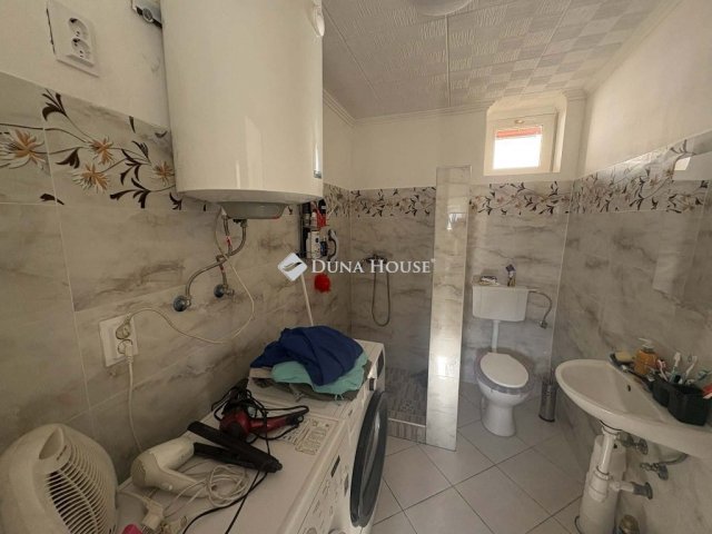 Eladó családi ház, Abonyban 39 M Ft, 2 szobás