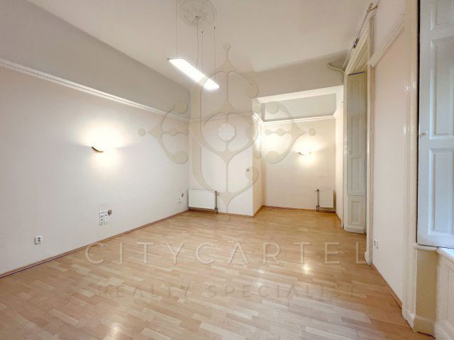 Eladó iroda, Budapesten, VI. kerületben 124.9 M Ft, 3 szobás