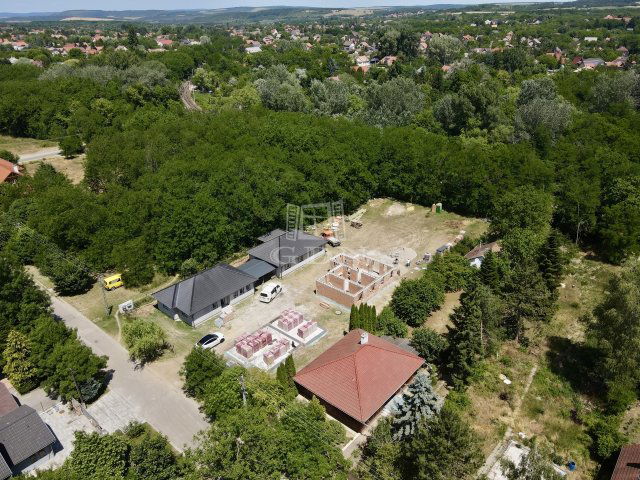 Eladó ikerház, Veresegyházon 79.99 M Ft, 4 szobás