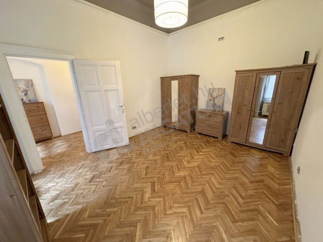 Kiadó téglalakás, albérlet, Budapesten, V. kerületben