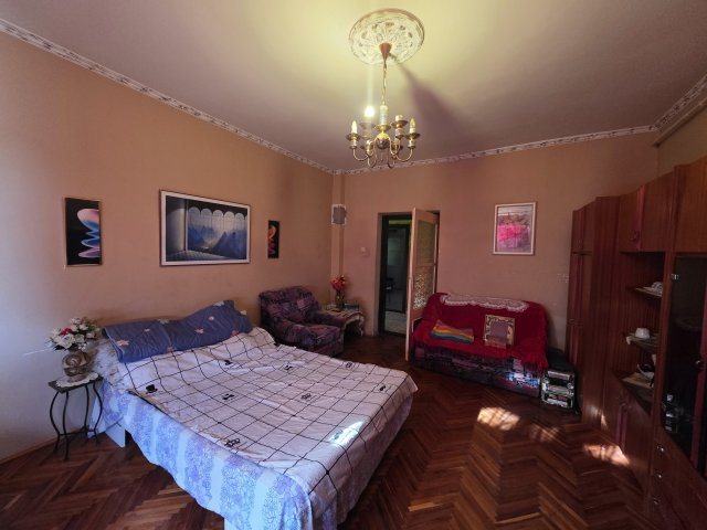 Eladó családi ház, Tiszaeszláron 17 M Ft, 3 szobás