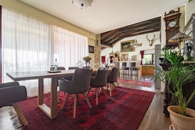 Eladó családi ház, Szentendrén 530 M Ft, 6 szobás
