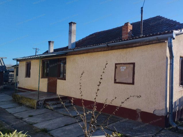 Eladó családi ház, Tószegen 16 M Ft, 5 szobás