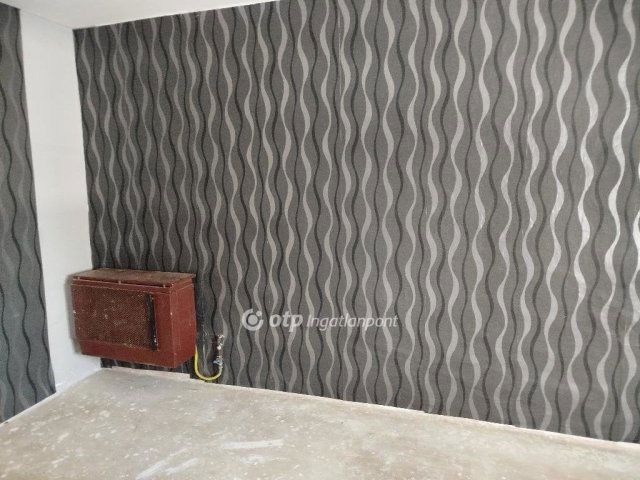 Eladó családi ház, Rádfalván 13.8 M Ft, 2 szobás